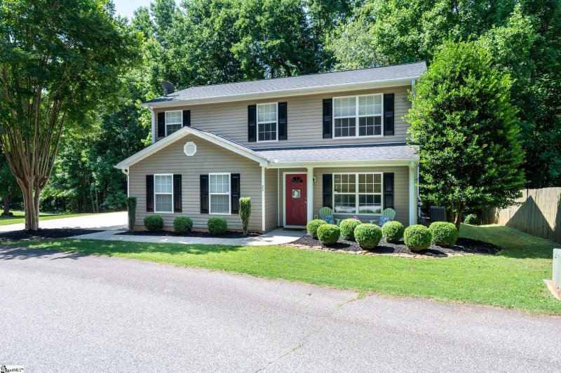 Property image 2 at 26 Misty Dawn Court, Greer, SC 29651