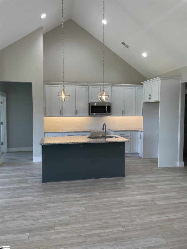 Property image 4 at 510 Hillview Knoll Lane, Greer, SC 29651