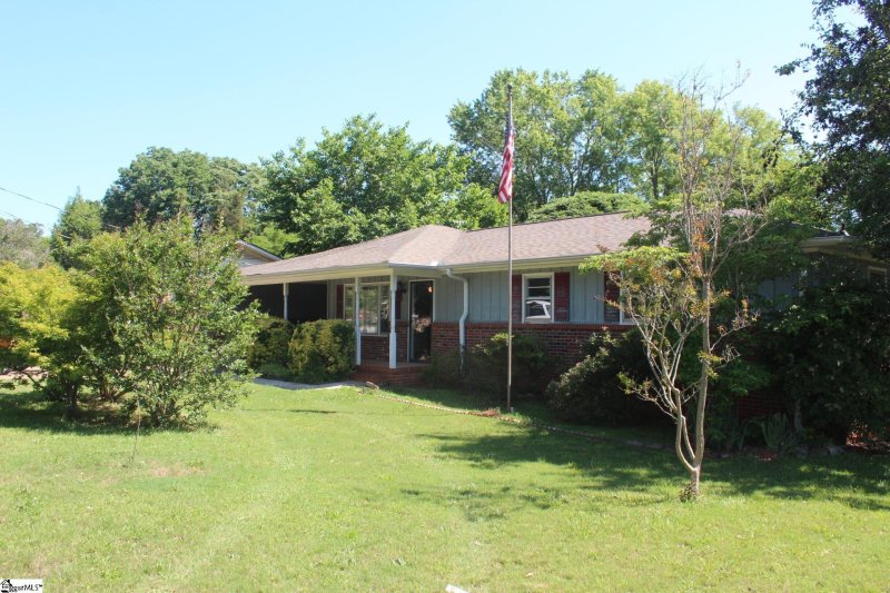 Property image 2 at 400 Watkins Road, Greenville, SC 29617