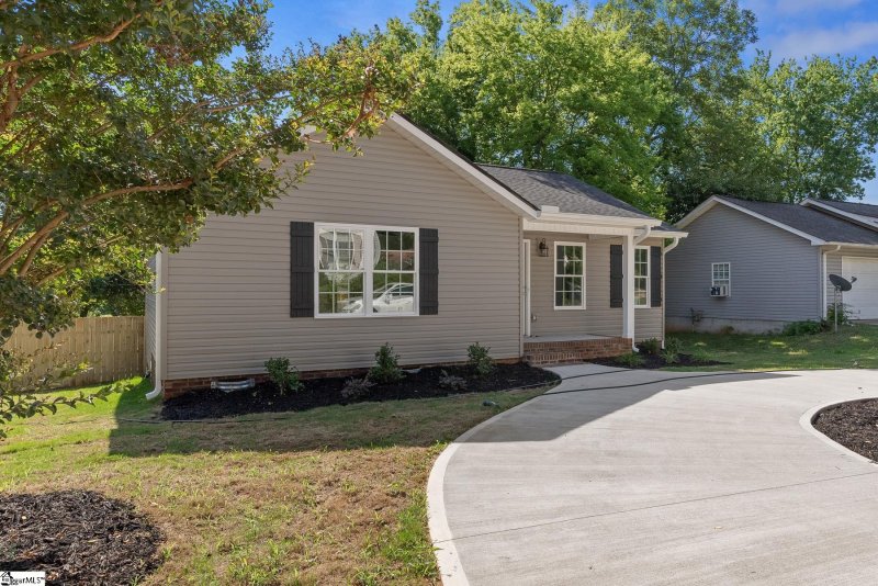 Property image 3 at 6 Fourth Street, Greenville, SC 29611