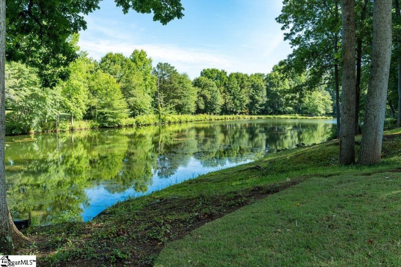 Property image 2 at 104 Walnut Creek Way, Greenville, SC 29611