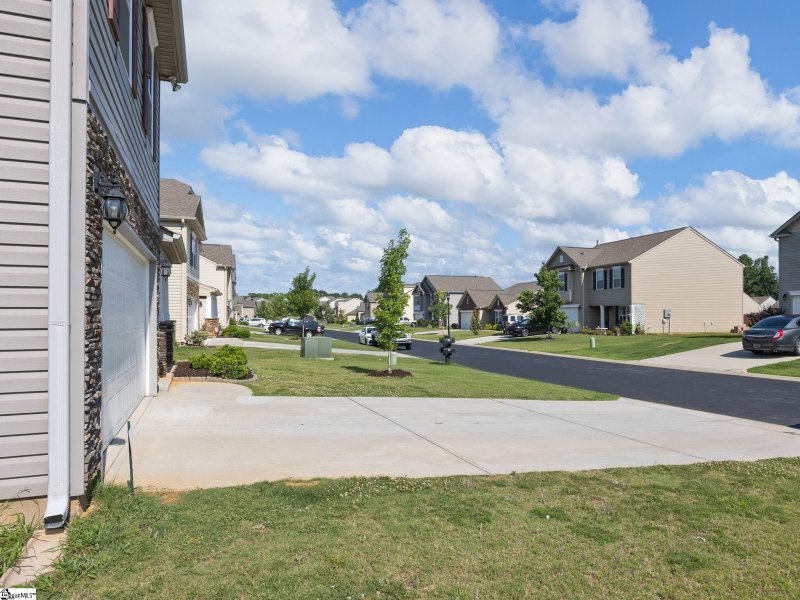 Property image 2 at 626 Willow Bank Landing, Moore, SC 29369