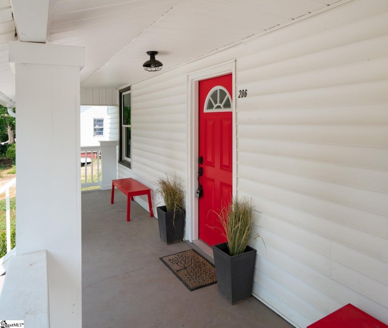 Property image 2 at 206 Woodside Circle, Simpsonville, SC 29681