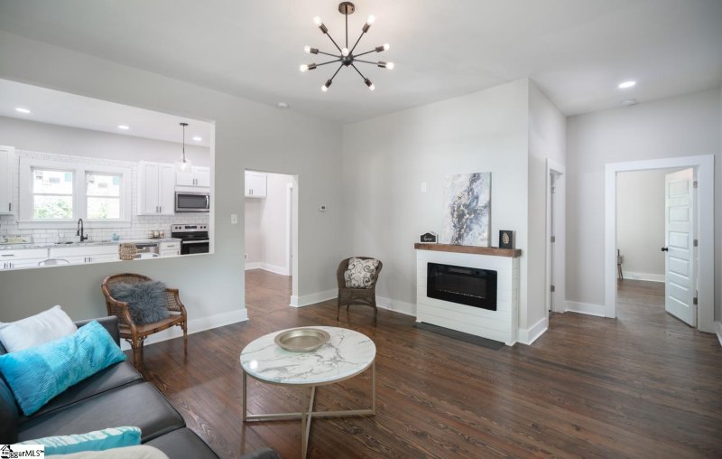 Property image 4 at 206 Woodside Circle, Simpsonville, SC 29681