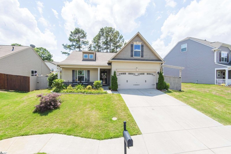 Property image 3 at 213 Sedgebrook Drive, Simpsonville, SC 29681