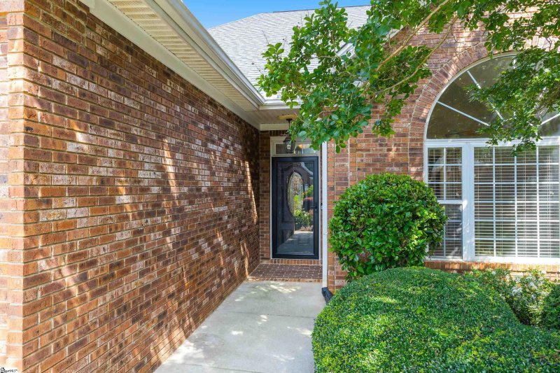 Property image 2 at 2 Fenland Drive, Greenville, SC 29615-6706