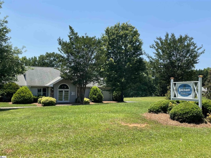 Property image 5 at 104 Bayview Court, Laurens, SC 29360