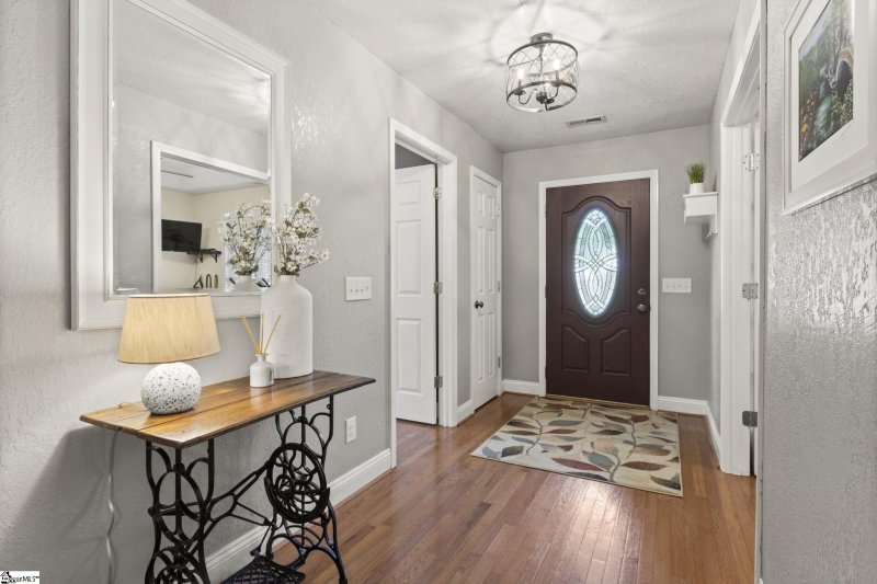 Property image 3 at 313 S Cassidy Way, Campobello, SC 29322