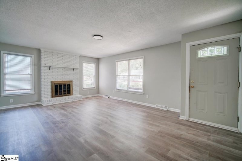 Property image 2 at 114 Tiffany Drive, Taylors, SC 29687