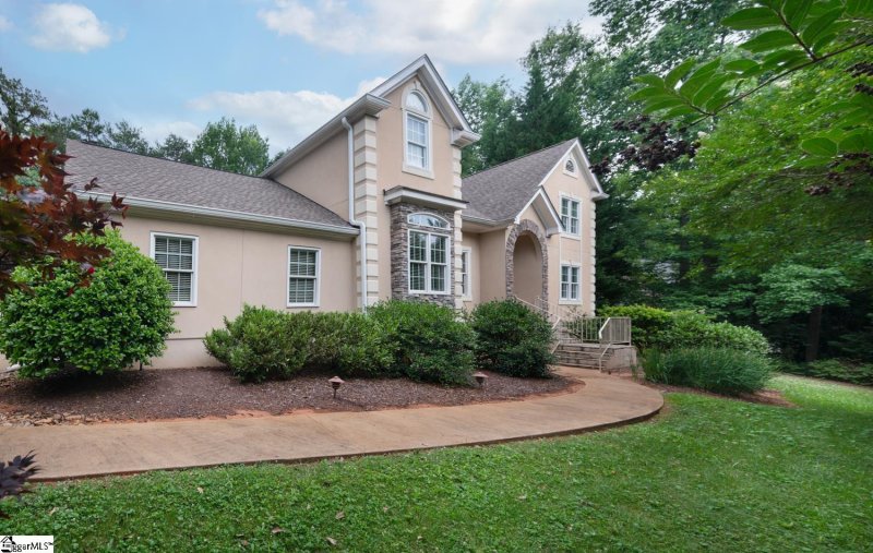 Property image 2 at 107 Valley Oak Drive, Greenville, SC 29617