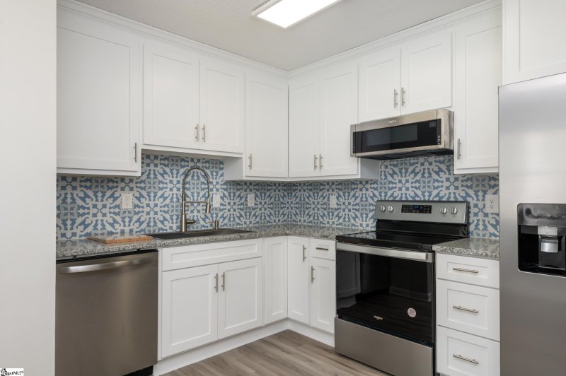 Property image 5 at 16 Hayfield Lane, Greer, SC 29650