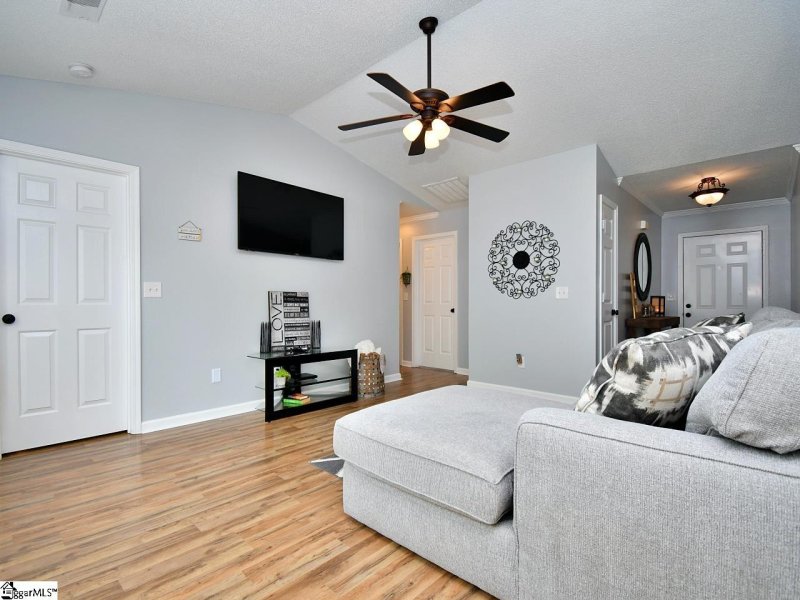 Property image 4 at 309 Winding Willow Trail, Taylors, SC 29687