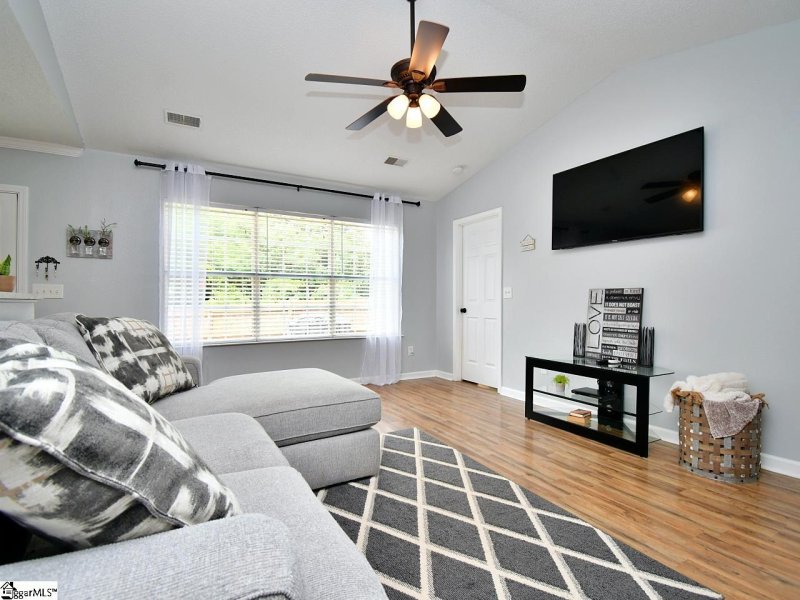 Property image 5 at 309 Winding Willow Trail, Taylors, SC 29687