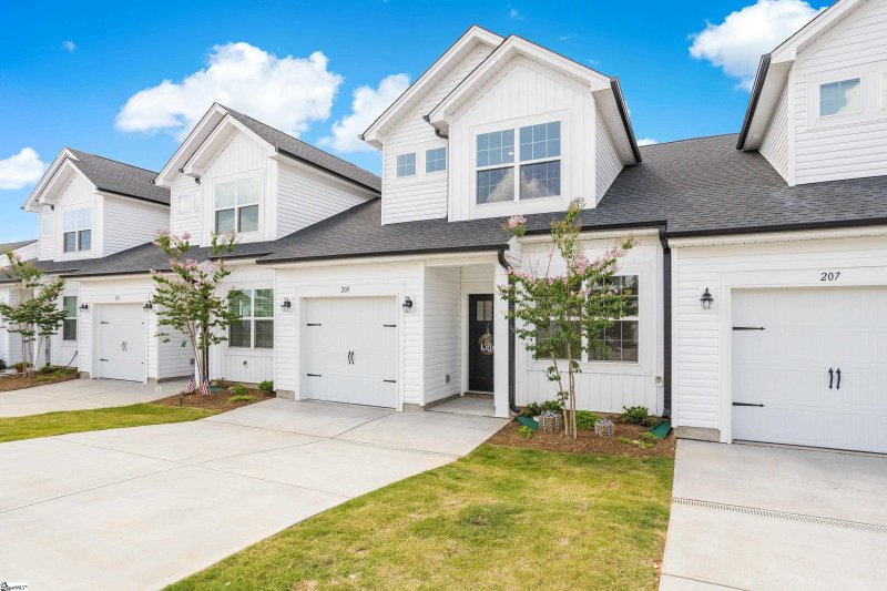 Property image 2 at 205 Jackpine Drive, Greer, SC 29651