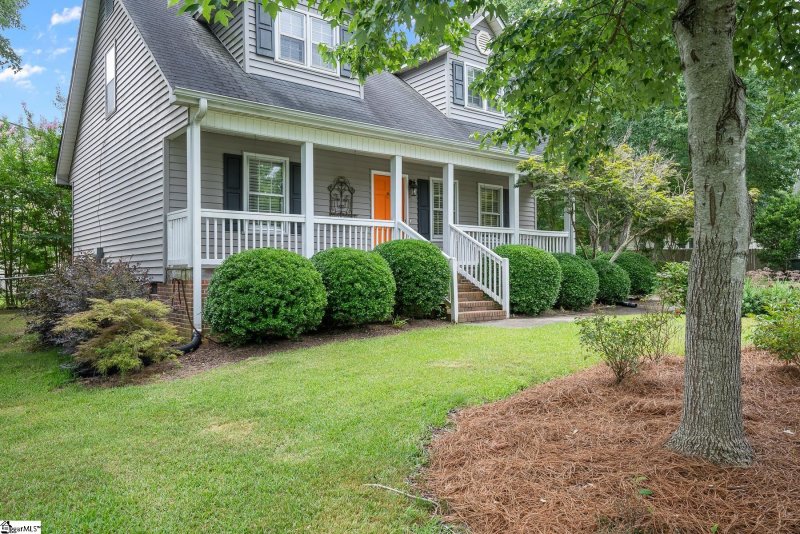 Property image 3 at 105 Michael Court, Easley, SC 29642-3536