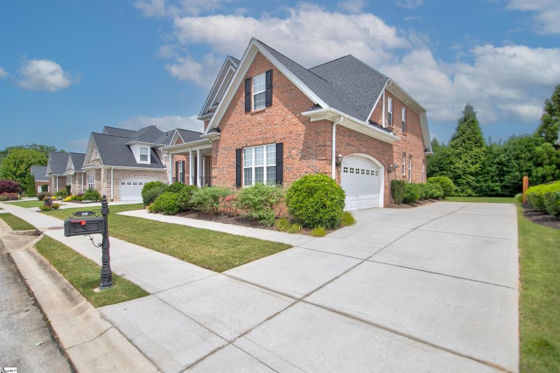 Property image 2 at 201 Benjamine Perry Court, Simpsonville, SC 29681