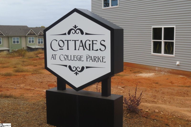 Property image 2 at 28 Chalet Court, Anderson, SC 29621