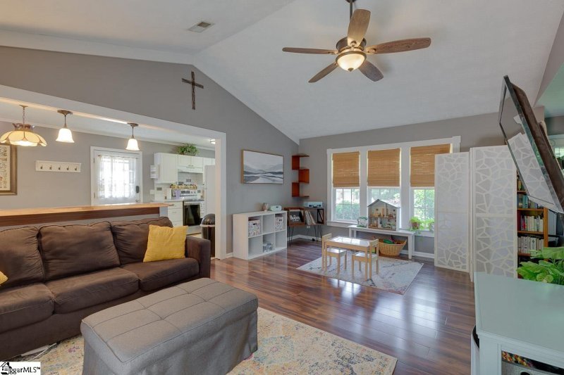 Property image 4 at 6 Wiberg Court, Travelers Rest, SC 29690