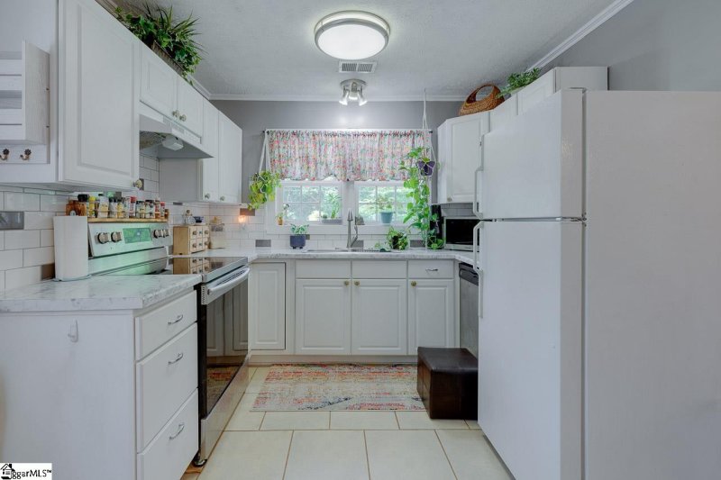 Property image 5 at 6 Wiberg Court, Travelers Rest, SC 29690