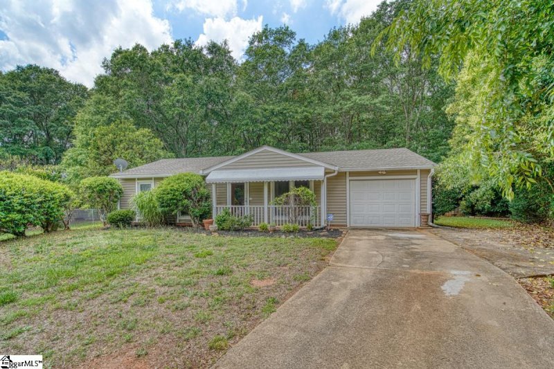 Property image 2 at 5 Newburg Court, Taylors, SC 29687