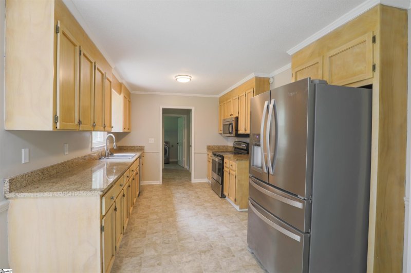 Property image 4 at 1104 Devenger Road, Greer, SC 29650