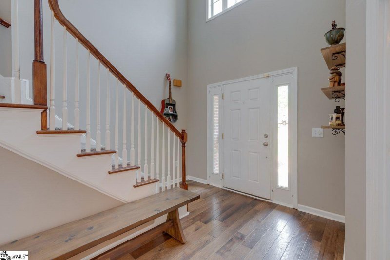 Property image 3 at 212 Meadow Lake Trail, Greer, SC 29650