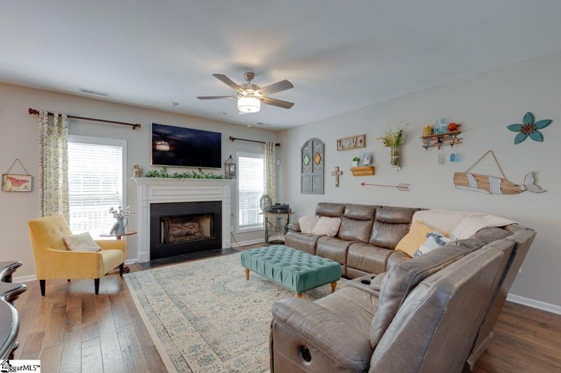 Property image 5 at 212 Meadow Lake Trail, Greer, SC 29650