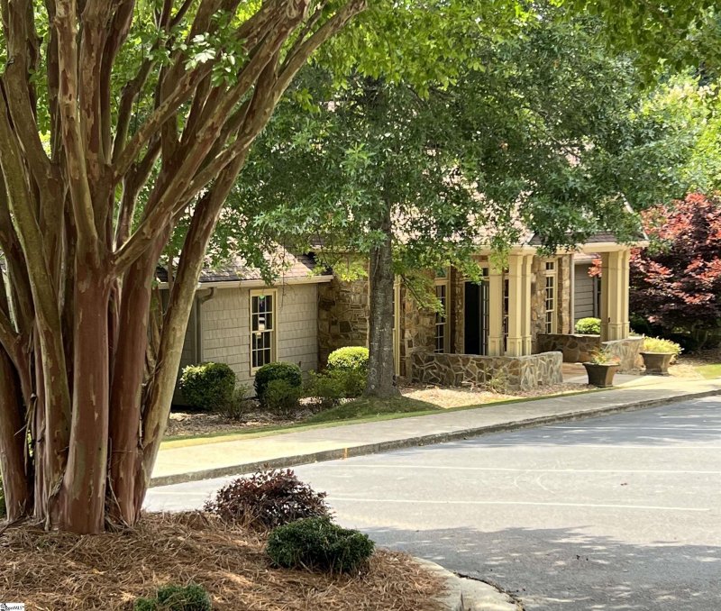 Property image 3 at 105 Legends Way, Simpsonville, SC 29681