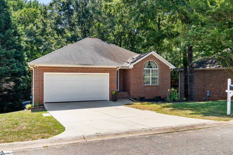 Property image 2 at 113 Woodbridge Court, Anderson, SC 29621