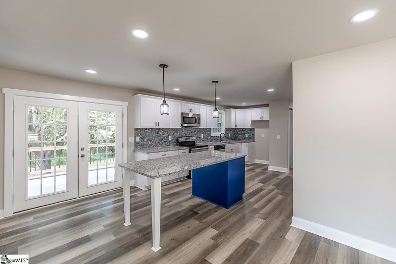 Property image 5 at 201 Blossom Drive, Greenville, SC 29605