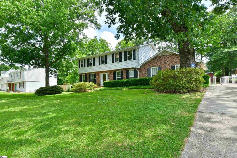 Property image 2 at 107 Willowbrook Lane, Mauldin, SC 29662