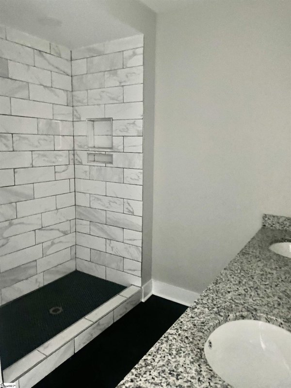 Property image 5 at 19 E Castle Drive, Greenville, SC 29605