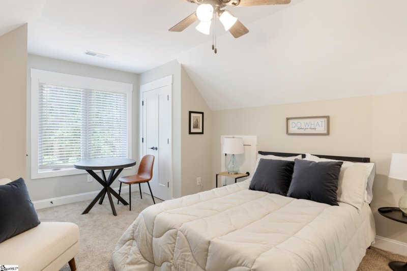 Property image 4 at 120 Lilia Hill Circle, Greenville, SC 29607