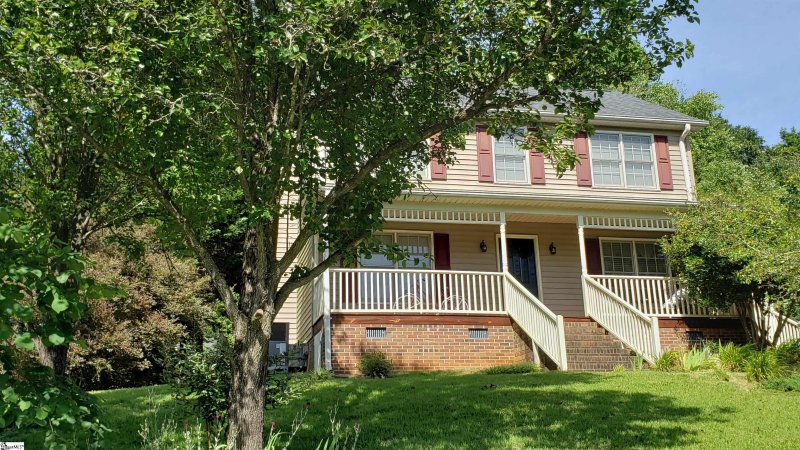 Property image 2 at 110 Nicholas Court, Easley, SC 29640