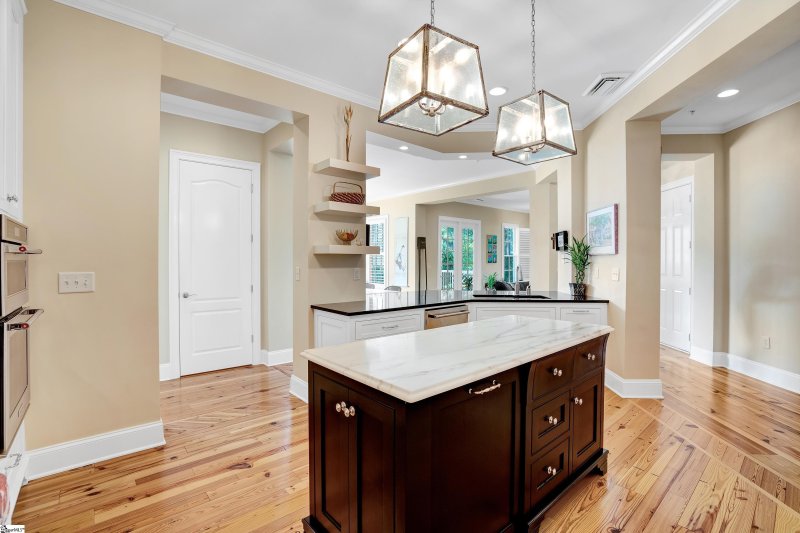 Property image 5 at 160 Ridgeland Drive, Greenville, SC 29601