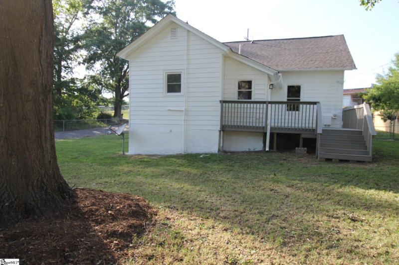 Property image 4 at 7 Haynes Street, Greer, SC 29650