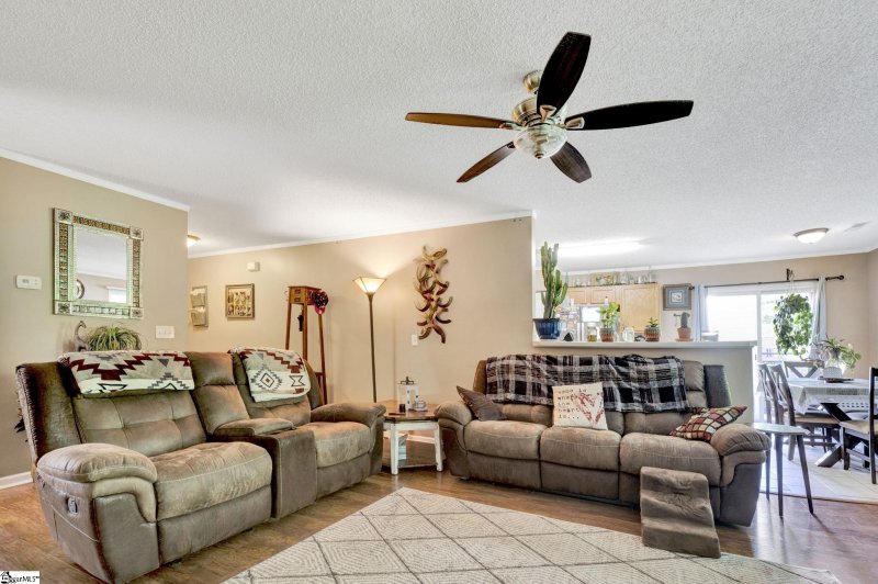 Property image 3 at 313 Kingsman Lane, Easley, SC 29642-8044