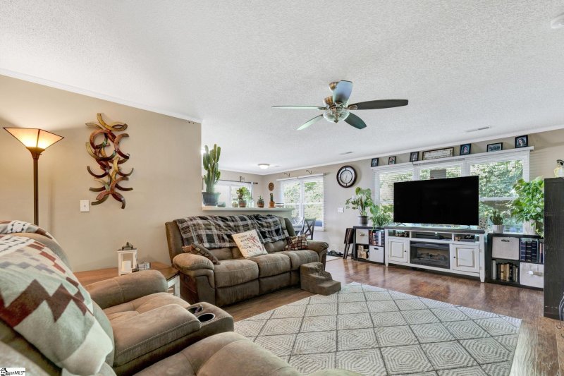 Property image 5 at 313 Kingsman Lane, Easley, SC 29642-8044