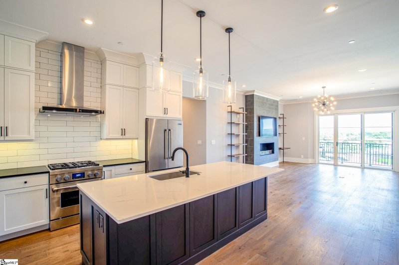 Property image 3 at 110 N Markley Street, Greenville, SC 29605