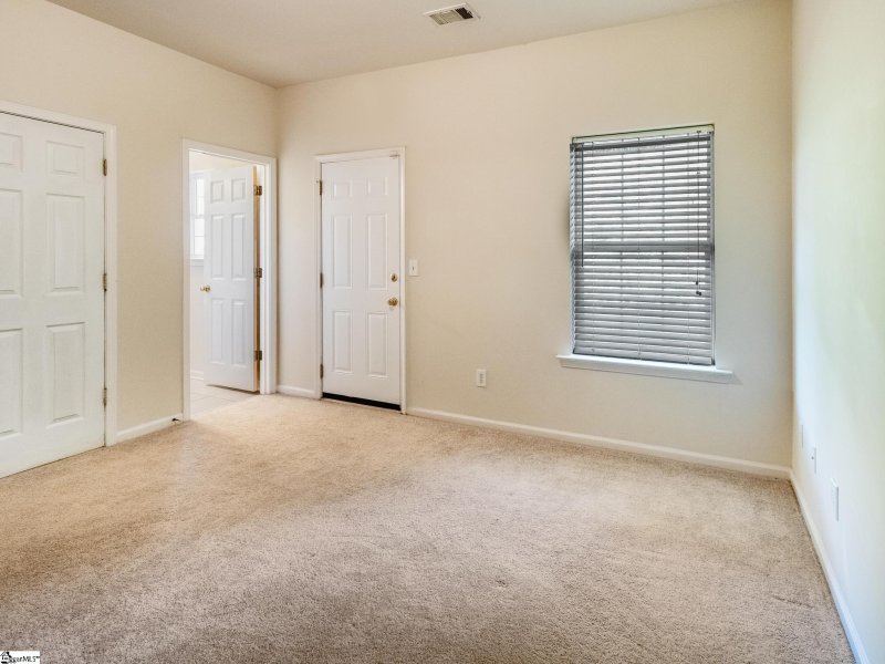 Property image 4 at 406 Woodbark Court, Mauldin, SC 29662