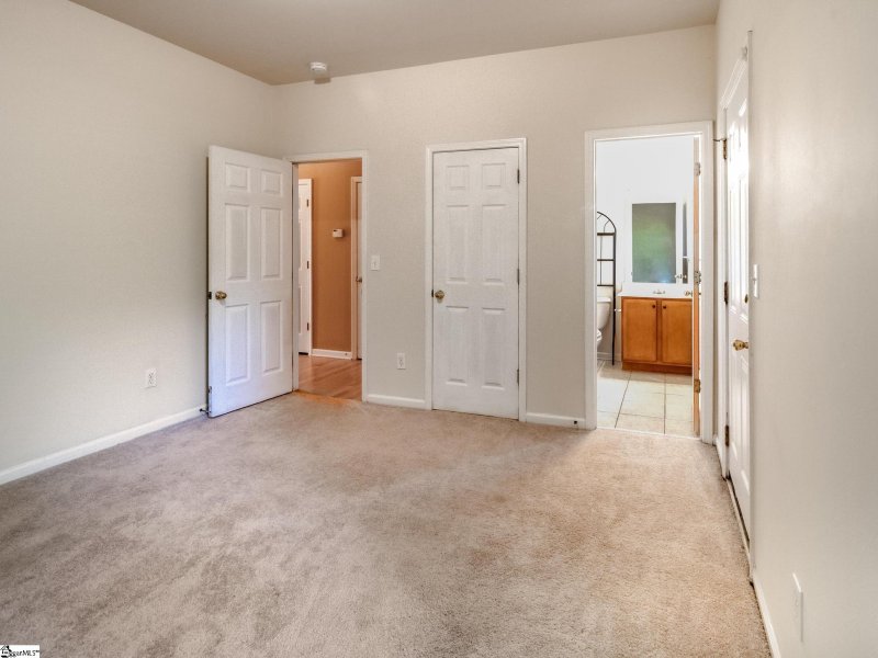 Property image 5 at 406 Woodbark Court, Mauldin, SC 29662