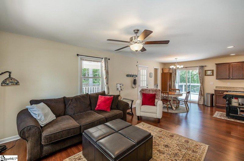 Property image 5 at 142 Woodridge Circle, Greenville, SC 29607