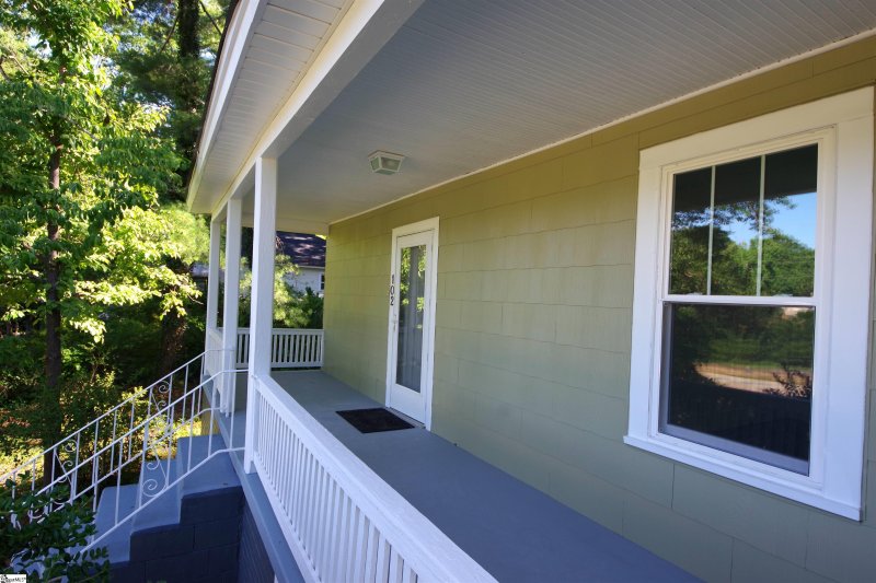 Property image 4 at 102 Shady Oaks Street, Easley, SC 29640