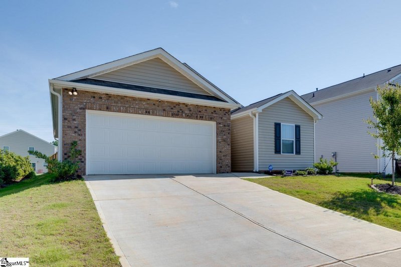 Property image 3 at 210 Sweetgrass Lane, Piedmont, SC 29673