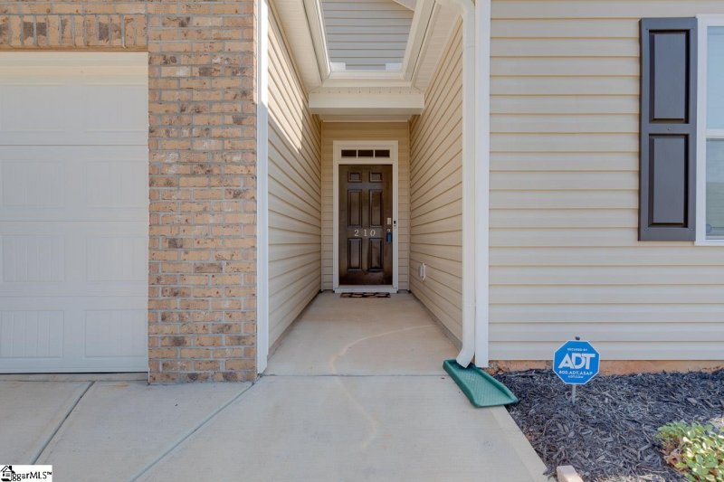 Property image 4 at 210 Sweetgrass Lane, Piedmont, SC 29673