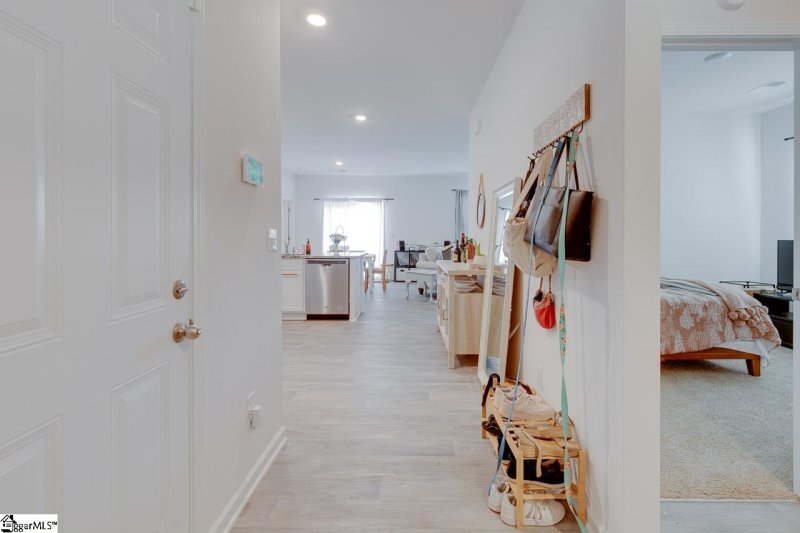 Property image 5 at 210 Sweetgrass Lane, Piedmont, SC 29673