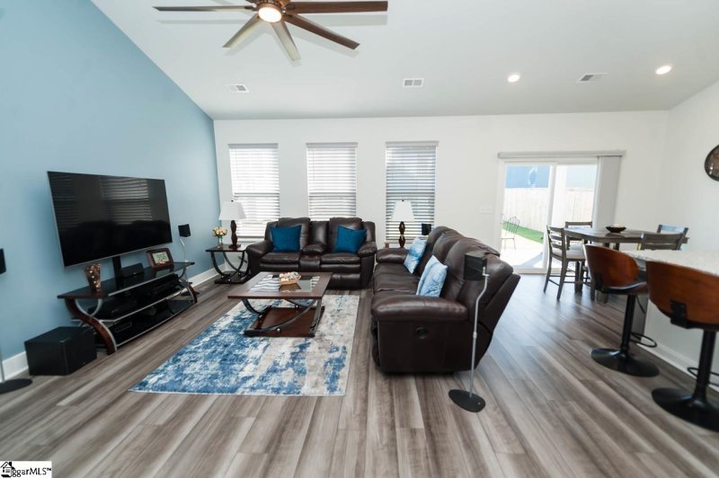 Property image 3 at 172 Foxbank Circle, Greer, SC 29651