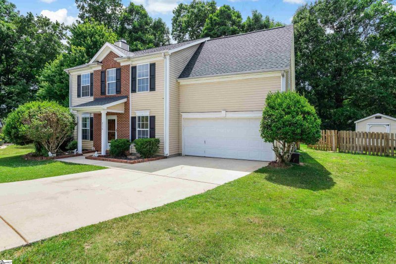 Property image 2 at 216 Seven Pines Court, Greer, SC 29651-3008