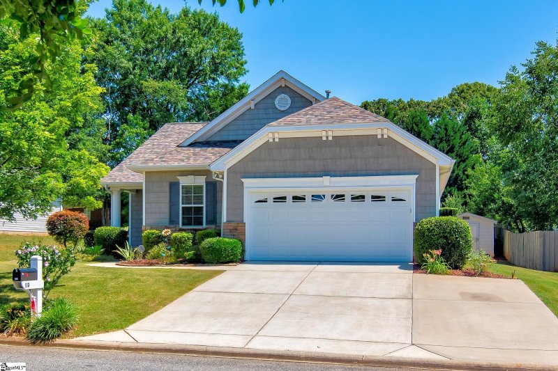 113 Stonewood Crossing Drive