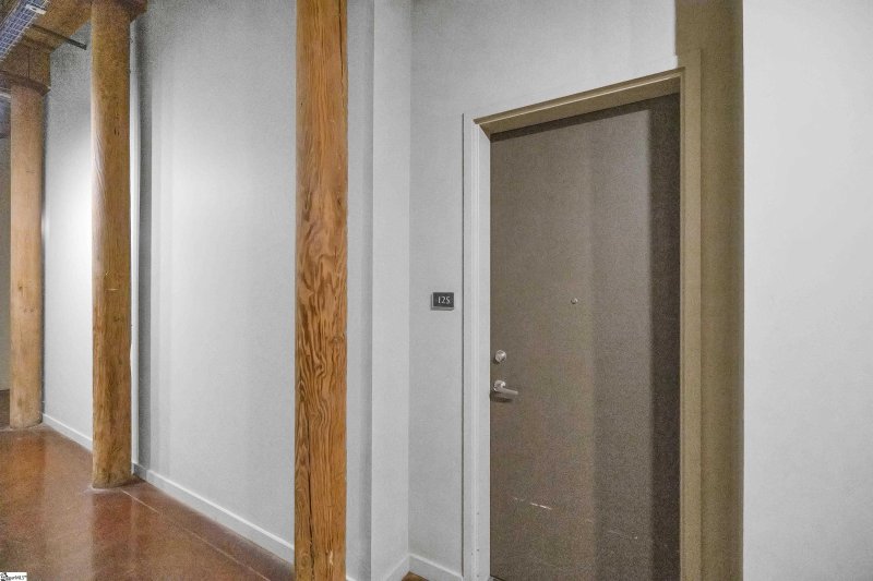 Property image 3 at 400 Mills Avenue, Greenville, SC 29605